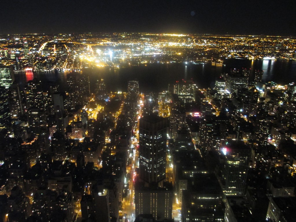immagine notturna scattata dall'osservatorio dell'Empire State Building