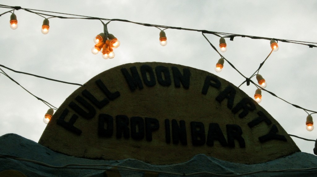 full moon party bar