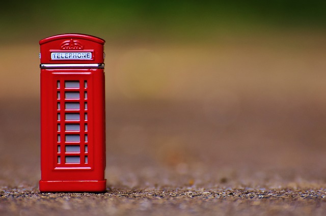 cabina telefonica rossaa